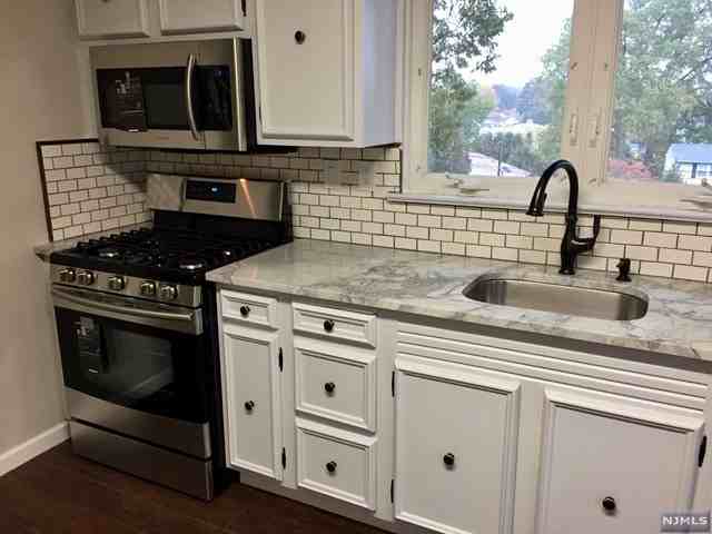 207 Wortendyke Ave - Photo 3 of 5