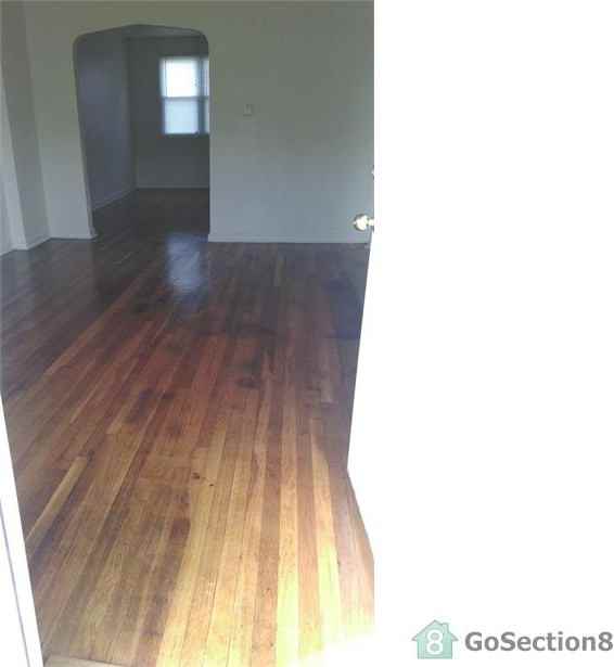 2566 Marbourne Ave - Photo 3 of 5
