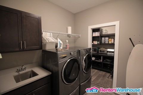 10598 NW 72nd Ln - Photo 3 of 24