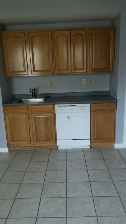 2 Esther St #3 - Photo 3 of 8