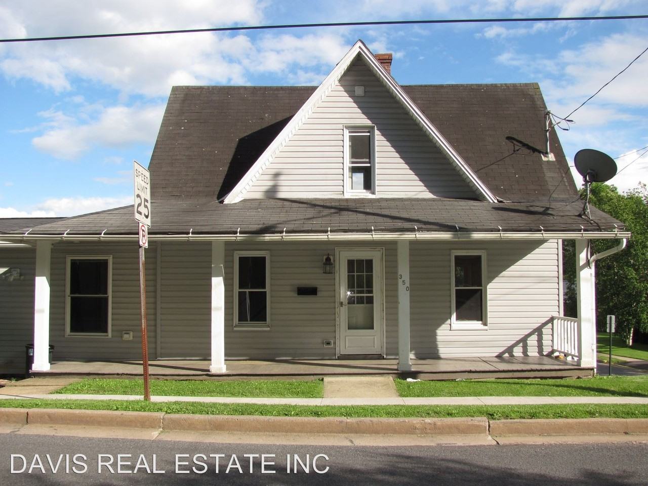 350 W 4th St - Photo 2 of 19