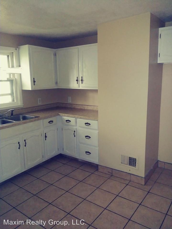 3234 N 41st St - Photo 2 of 15