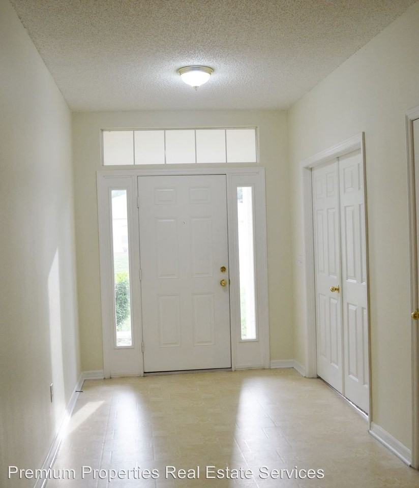 297 Butler Ave NE - Photo 3 of 6