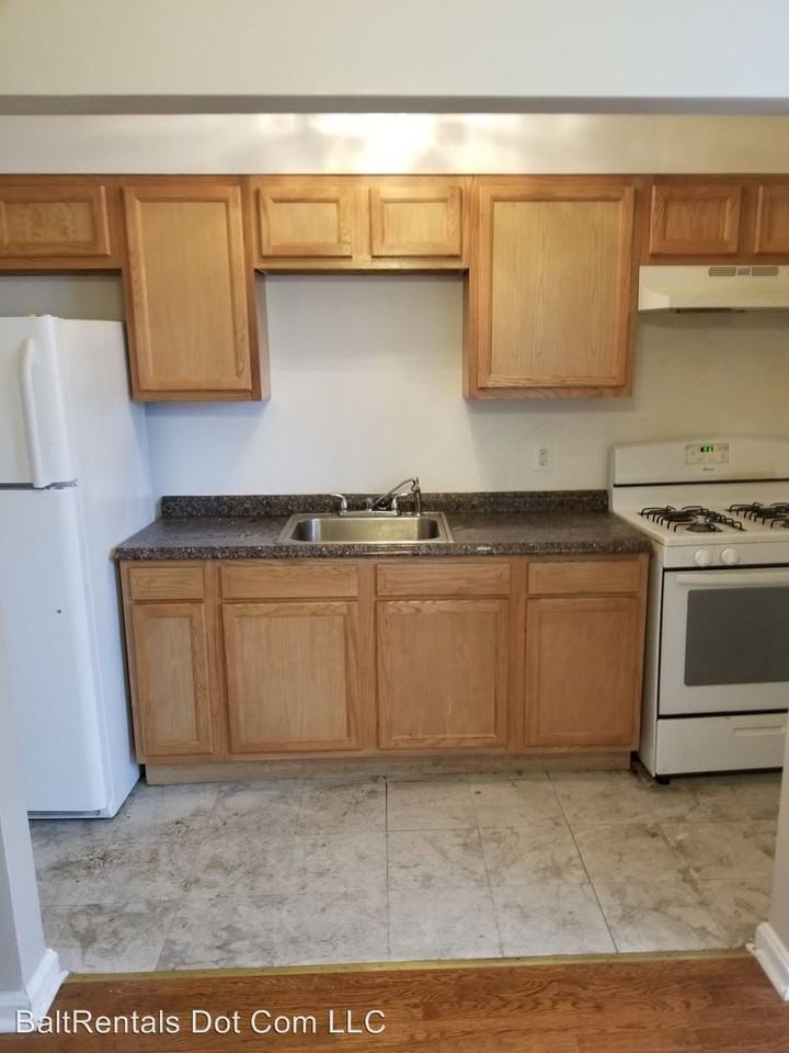 2420 Christian St - Photo 2 of 6