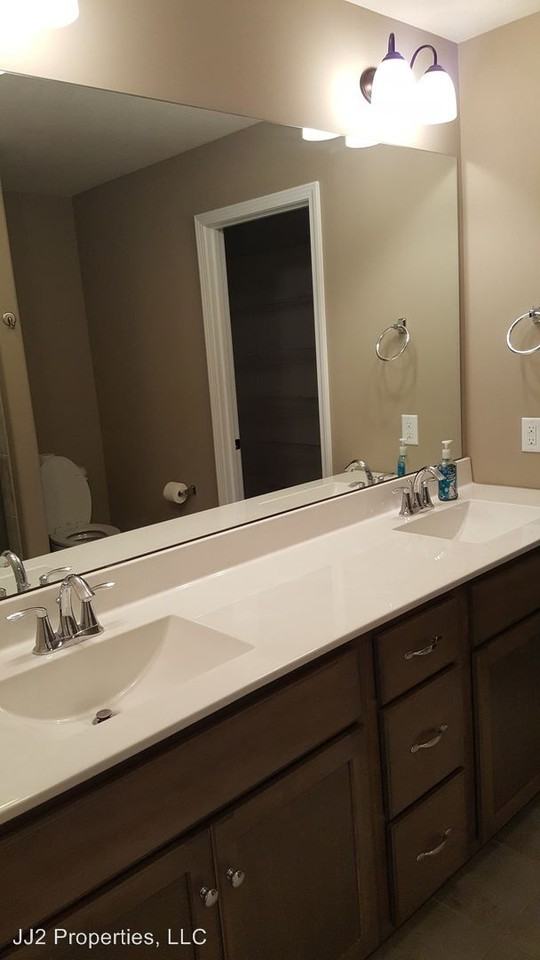 1725 Prairie Vista Dr - Photo 3 of 6