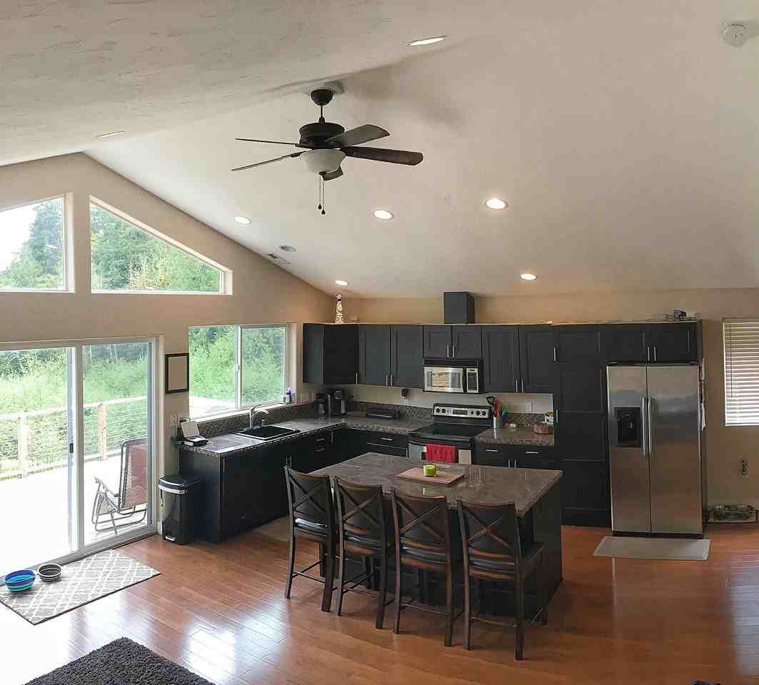 2005 Summit Lake Shore Rd NW - Photo 3 of 5