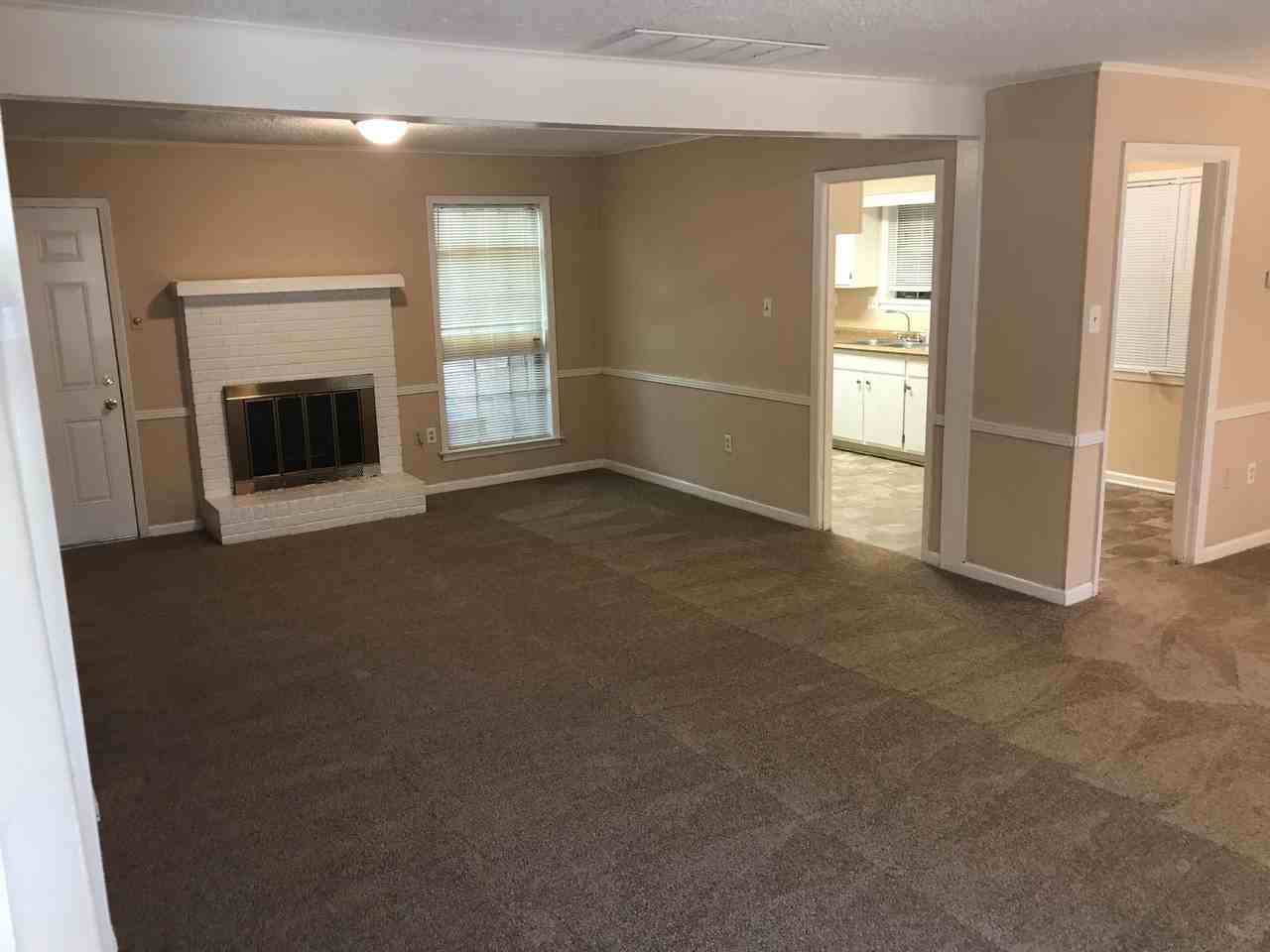 3615 Whitehill Dr - Photo 3 of 7