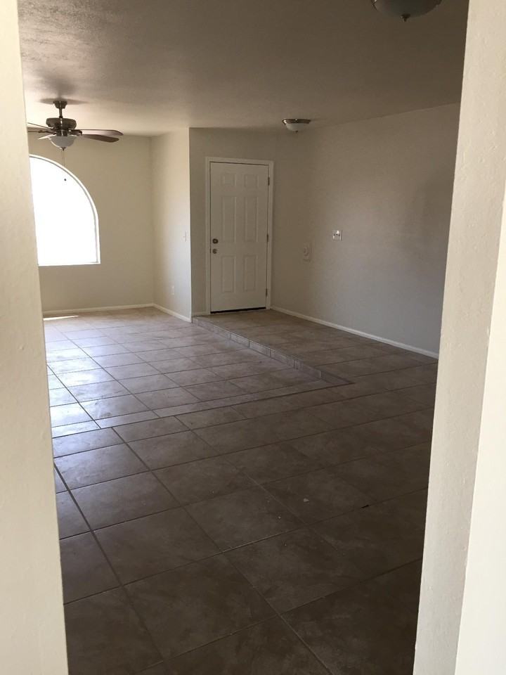 17244 N 36th Ln - Photo 2 of 12