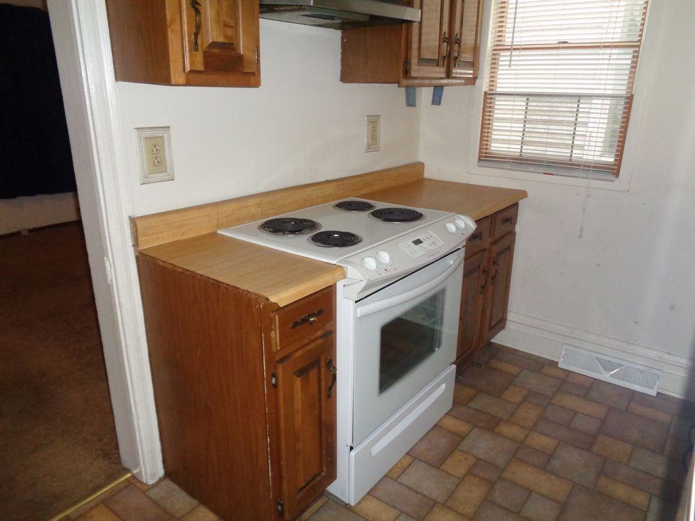 690 Market St - Photo 2 of 13