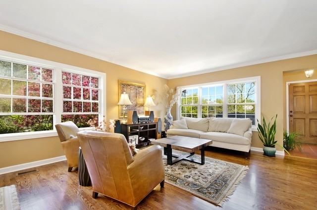 578 Woodland Ln N - Photo 3 of 34