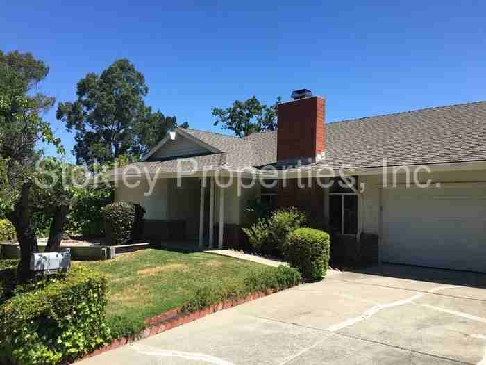 1403 Dos Palos Dr - Photo 2 of 17