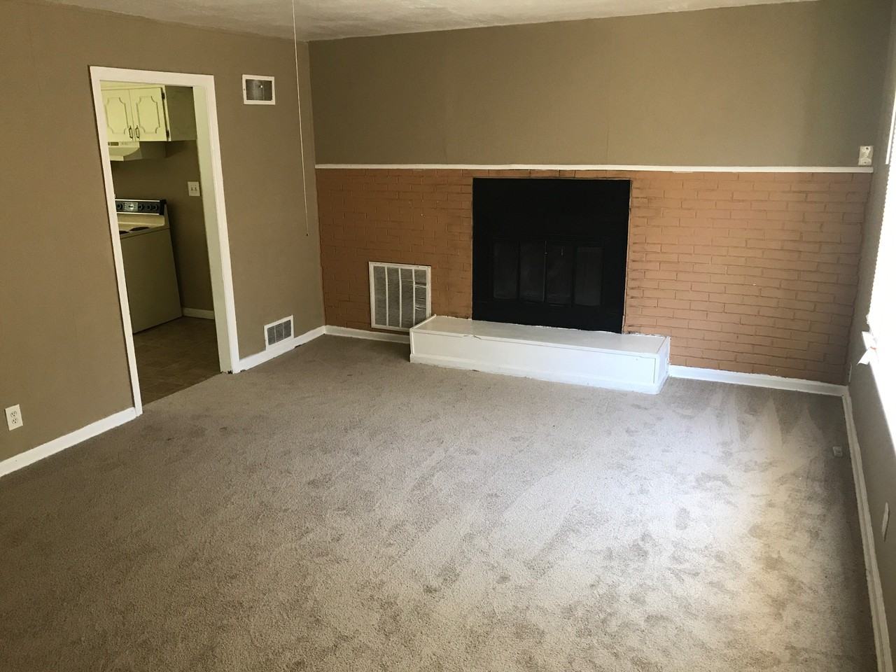 11700 Blue Ridge Boulevard - Photo 2 of 13