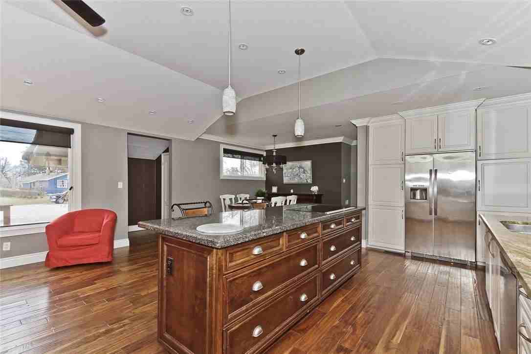 109 Ringwood Road - Photo 2 of 10