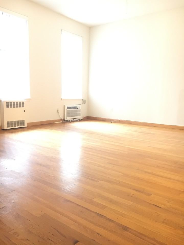 229 E 55th St #3C