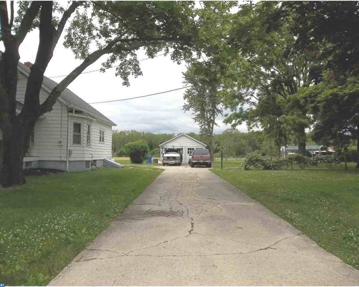 1048 Whig Ln - Photo 3 of 25