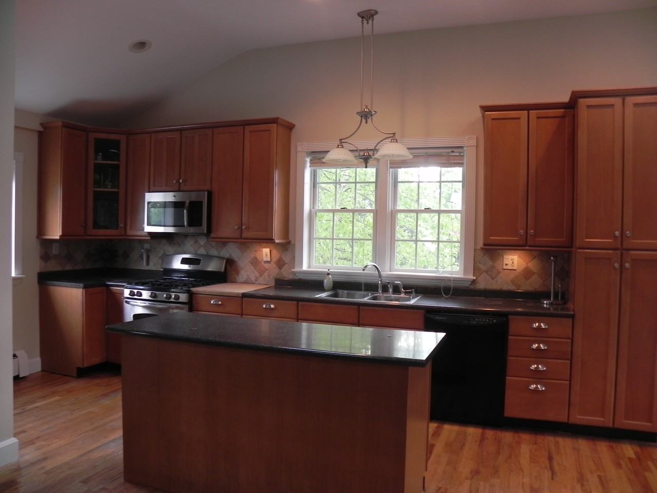 98 Highland Ave - Photo 3 of 7