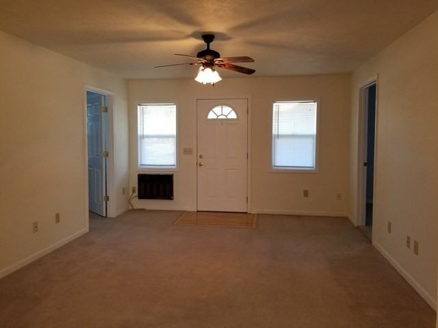 601 Lincoln St - Photo 2 of 11