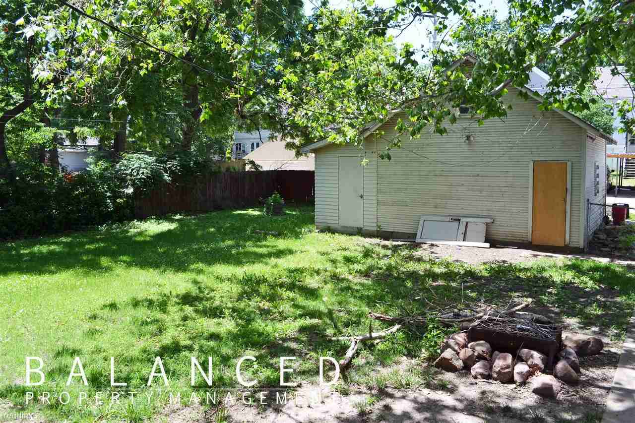 1617 SW Mulvane St - Photo 3 of 17