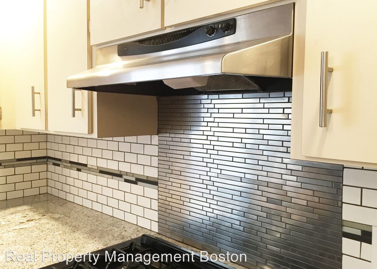 133 Beacon St #1 - Photo 2 of 12