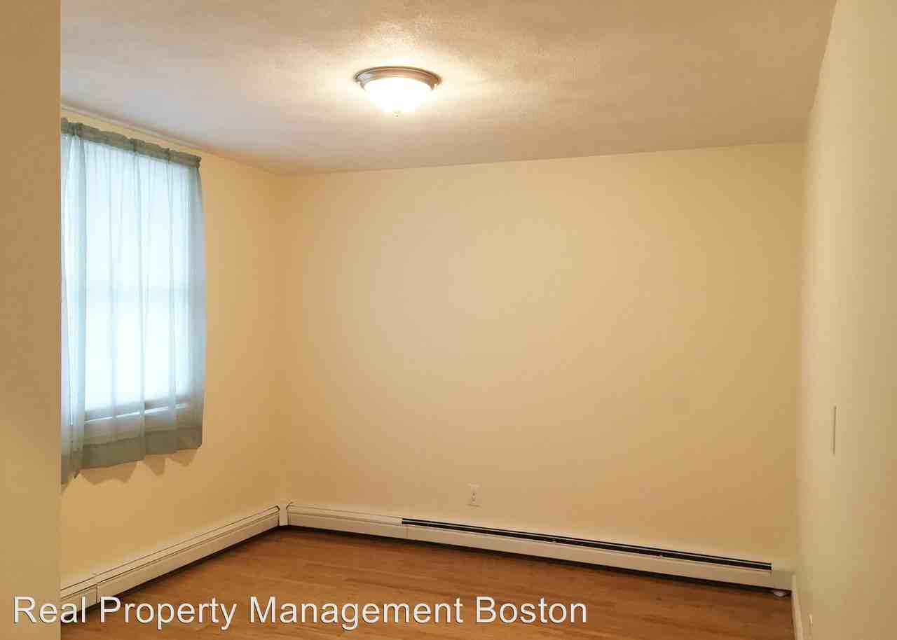 133 Beacon St #1 - Photo 3 of 12