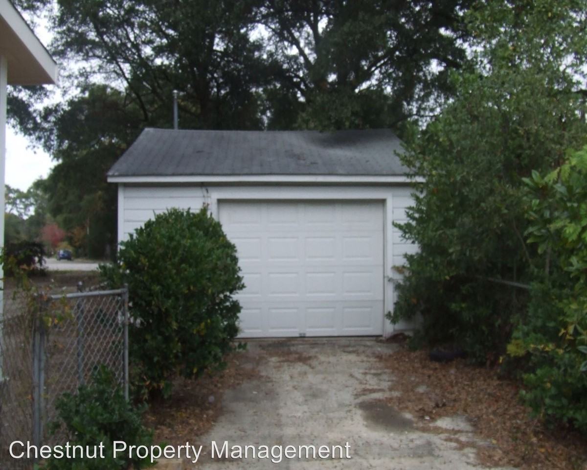 629 Woodlawn Ave - Photo 2 of 10