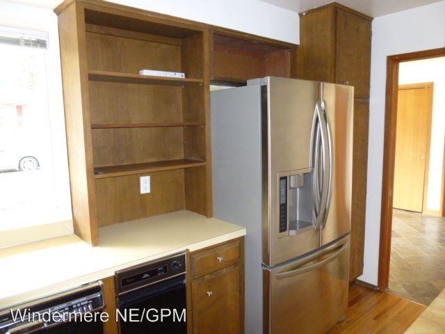 7020 137th Ave NE - Photo 2 of 18