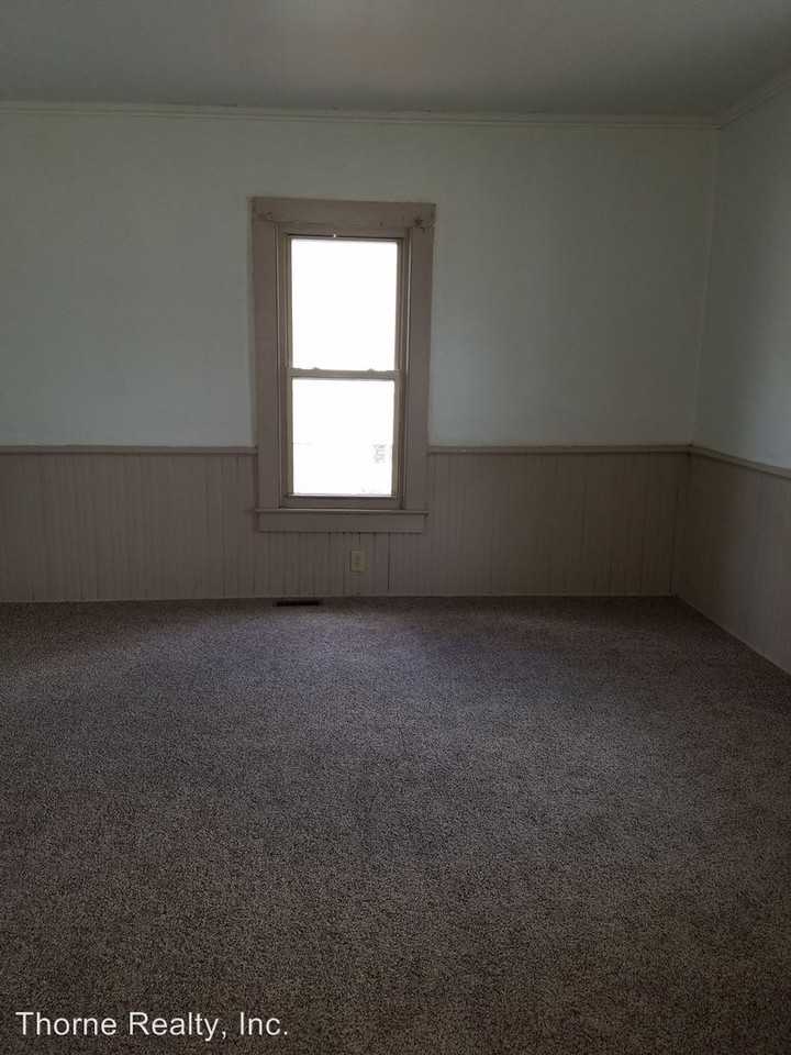 215 Cedar Street - Photo 3 of 6