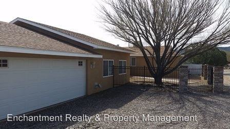 4414 Langstroth Dr - Photo 2 of 16