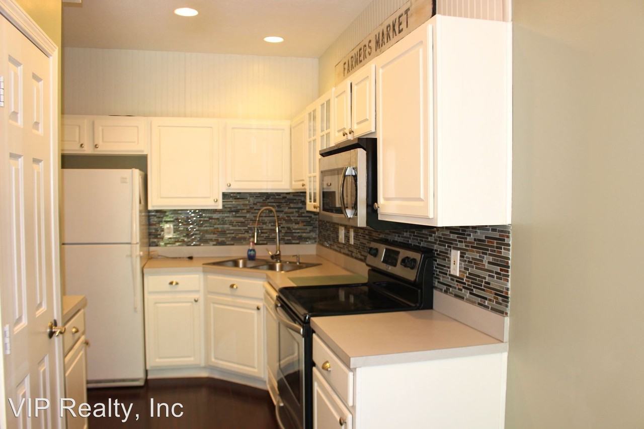 5769 Albany Green - Photo 3 of 38