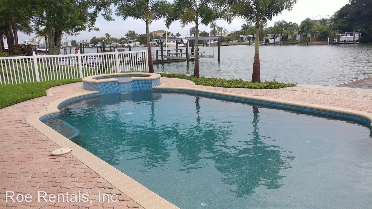 11380 7th St E - Photo 2 of 32