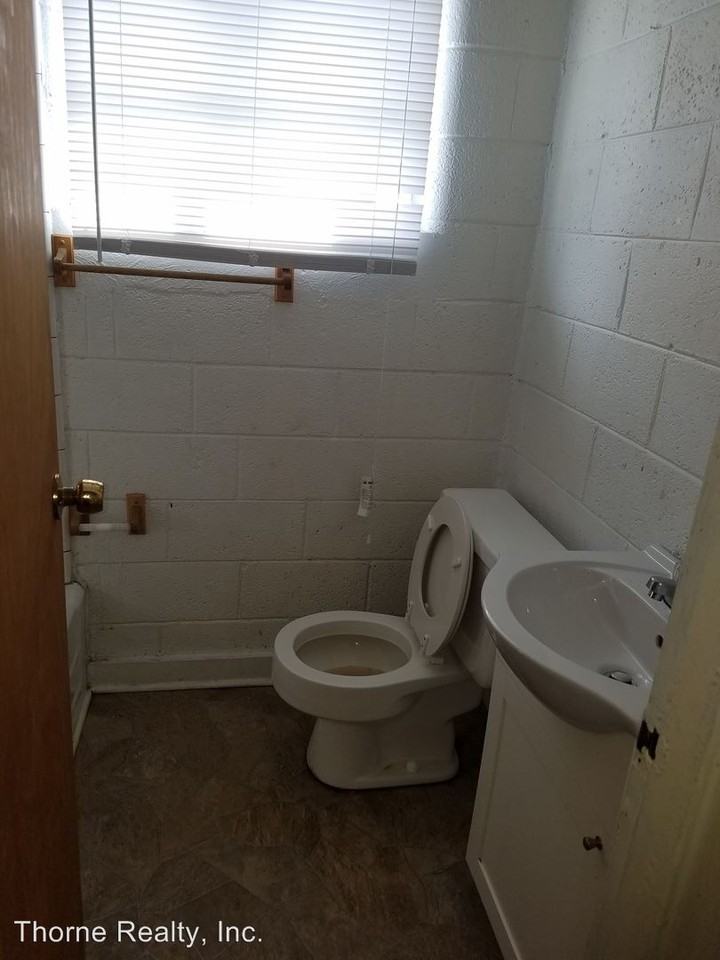 521 Mullins Street - Photo 3 of 4