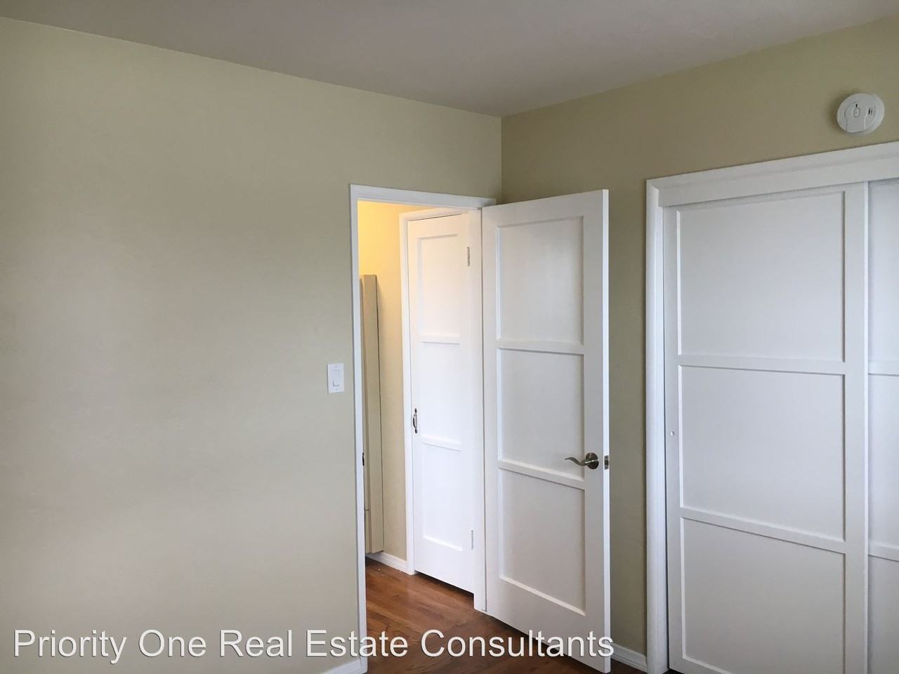 4915-4917 Iroquois - Photo 3 of 3