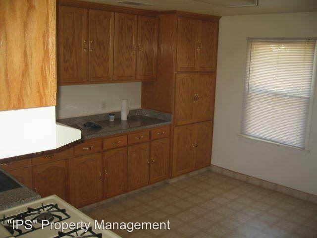 1614 N Trinity Ave - Photo 2 of 9