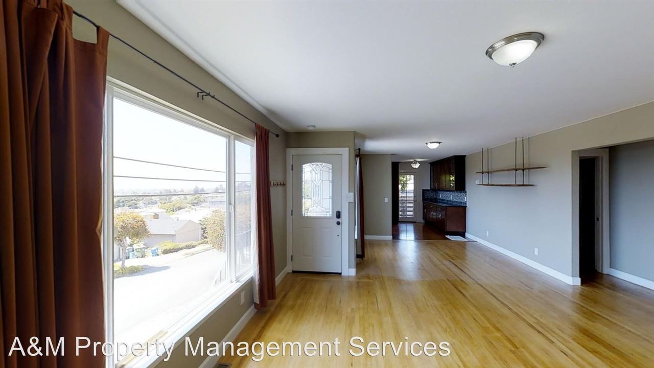 5935 Jordan Ave - Photo 3 of 13