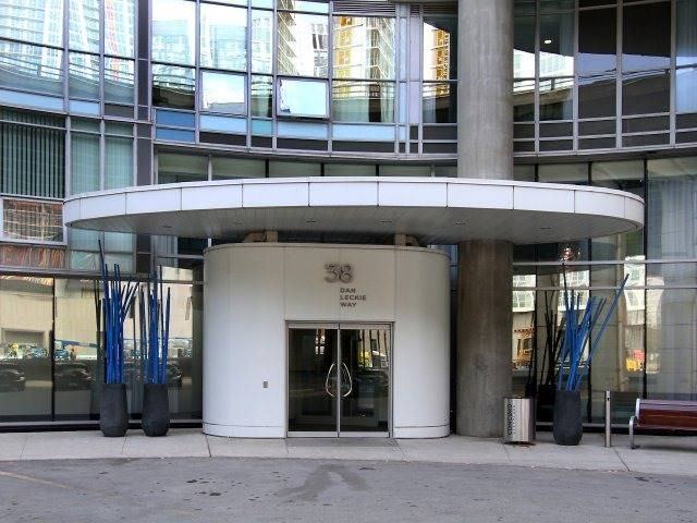 38 Dan Leckie Way #910