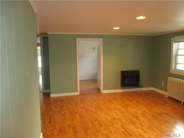 263 Willow St - Photo 3 of 12