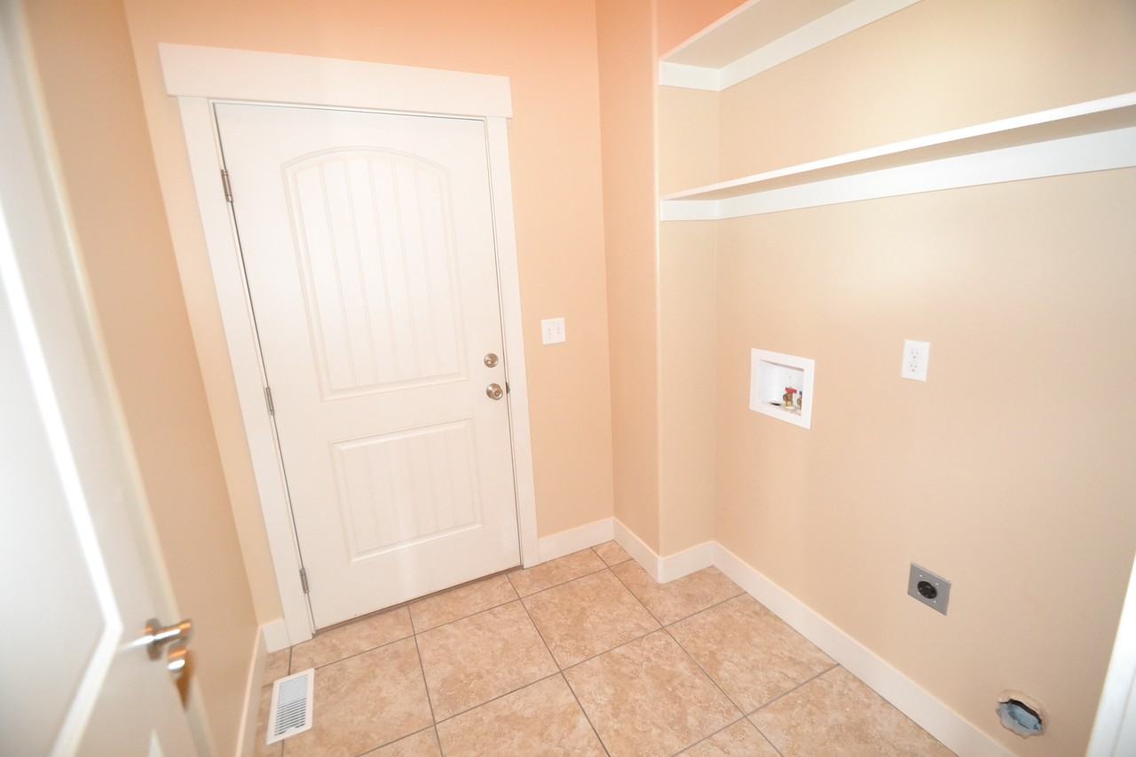 938 West Rebecca View Drive - Photo 2 of 31