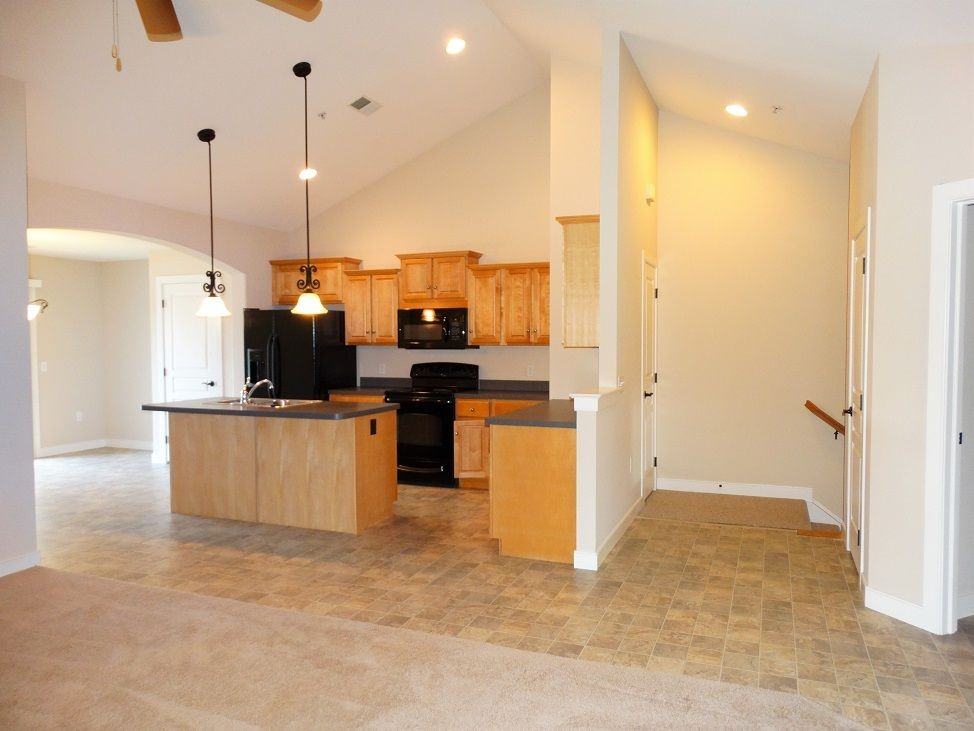 79 Stonecreek Ct - Photo 2 of 5