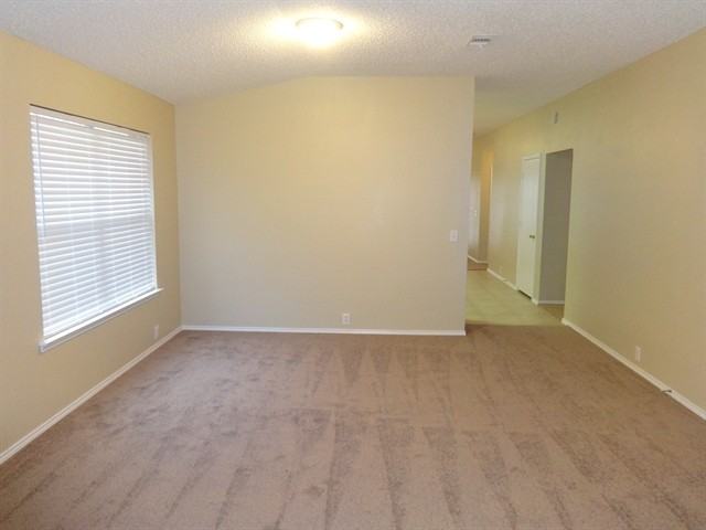1017 Greenbend Dr - Photo 3 of 12