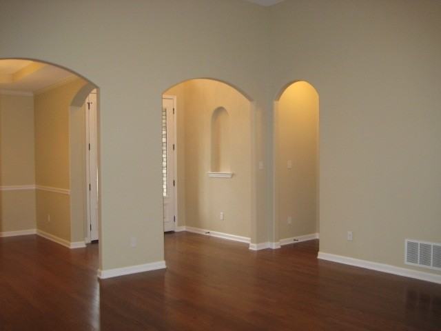 7835 Pips Ridge Ln - Photo 2 of 14