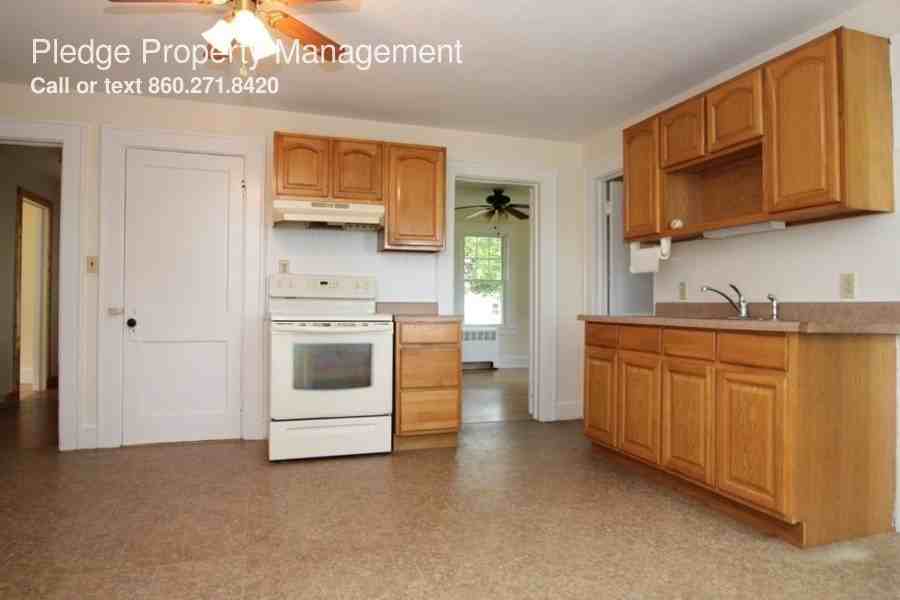 1402 Trumbull Hwy - Photo 3 of 17