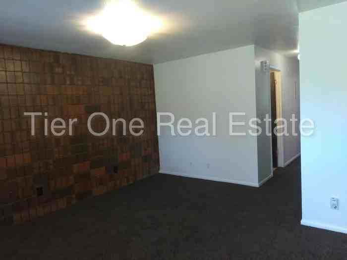 674 Lebon Cir - Photo 2 of 24