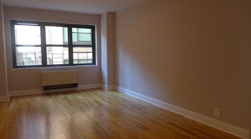 2nd Ave & East 47th St #4F - Photo 2 of 8