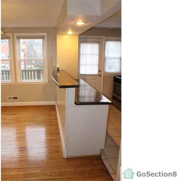 1122 St Agnes Ln - Photo 3 of 9