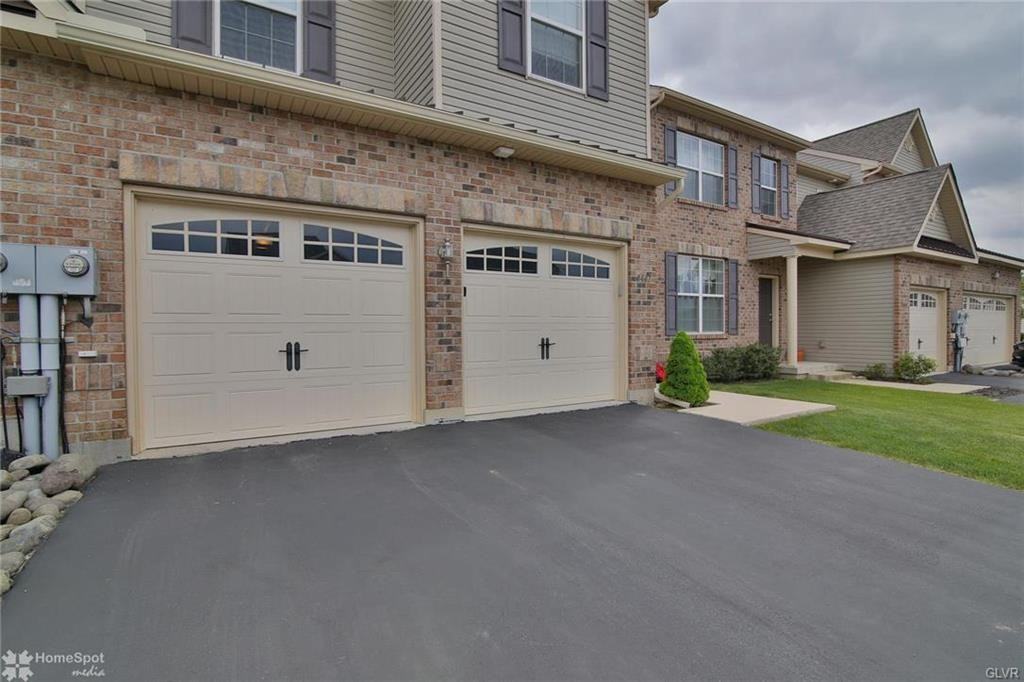 4447 Whitetail Dr - Photo 2 of 37