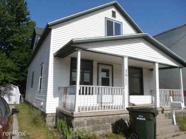 2017 Henry St - Photo 3 of 27