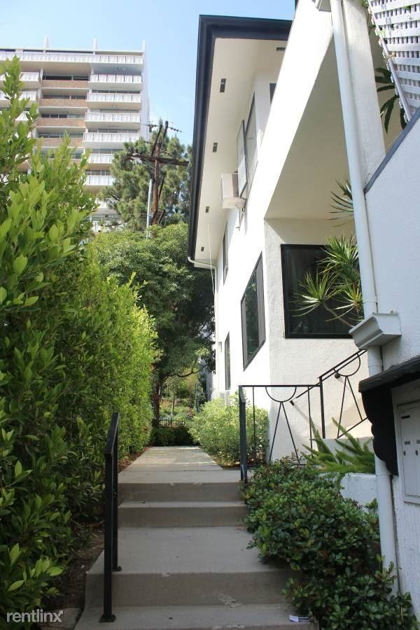 8770 Shoreham Dr - Photo 2 of 27