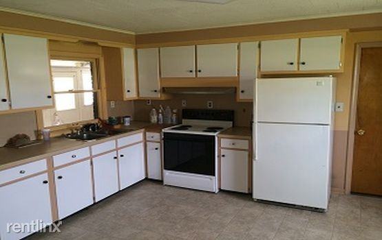 8684 27 Mile Rd - Photo 2 of 5