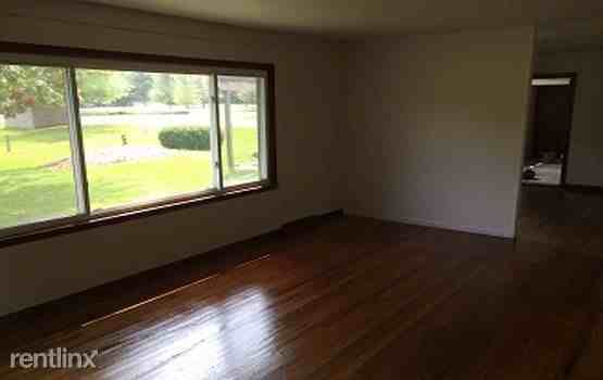 8684 27 Mile Rd - Photo 3 of 5