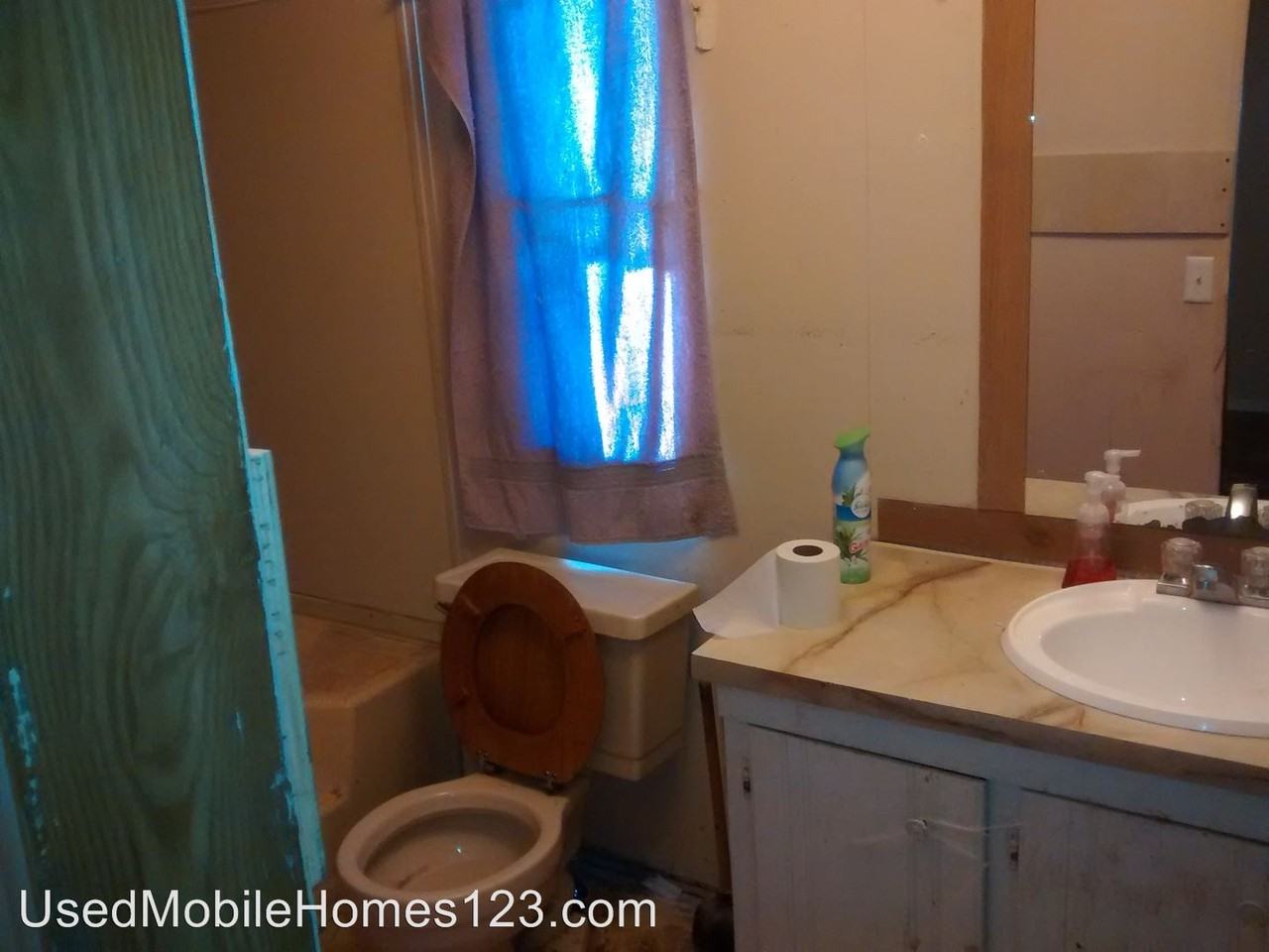 328 Venice Ct - Photo 3 of 9